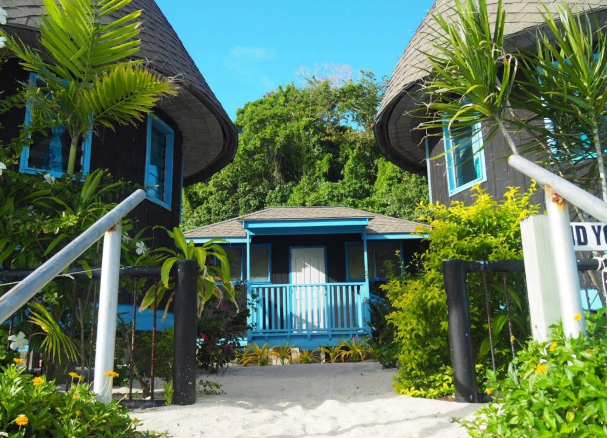 Litia Sini Beach Fales Lalomanu Exterior photo